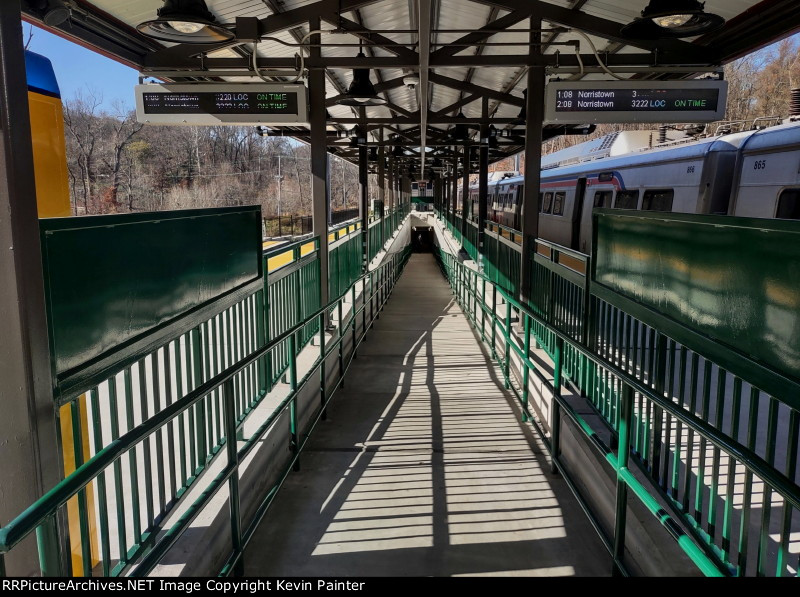 ADA ramp to street level